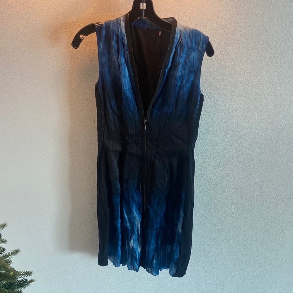 Elie Tahari Black and Blue Tie-Dye Mini Dress
